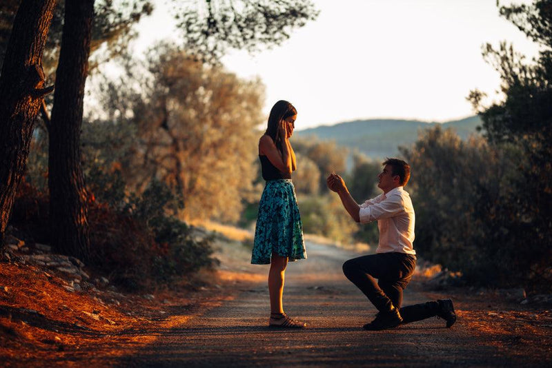 pop the question outdoors