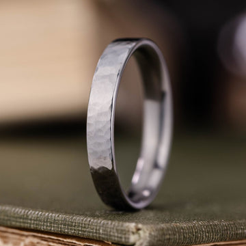 :: Shown in 4mm Wide | Titanium