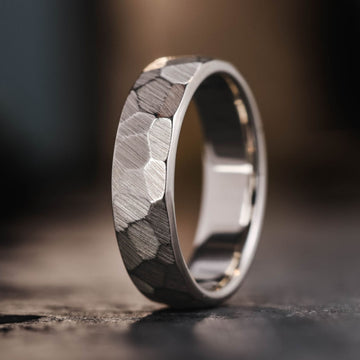 :: Shown in 6mm Wide | White Gold