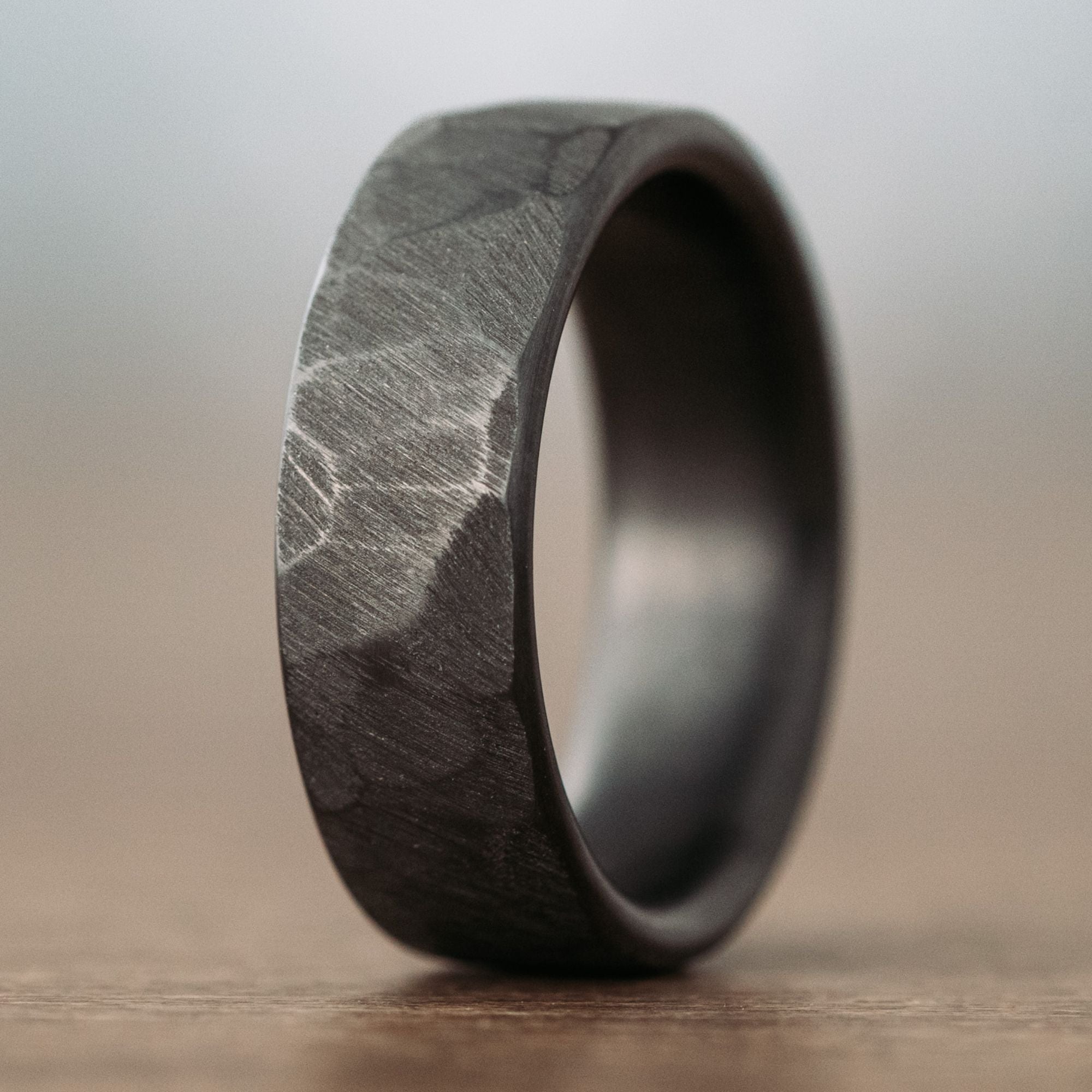 Rustic and Main Men's Apollo Noir Hammered Black Titanium Wedding Band