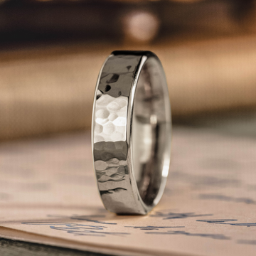 :: Shown in 4mm Wide | White Gold