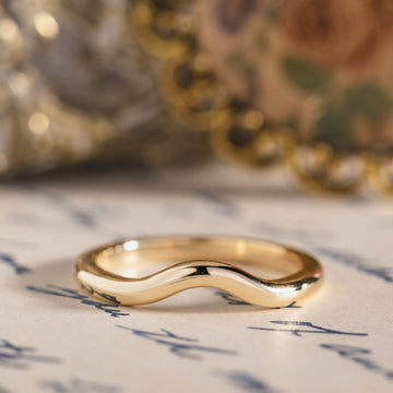 the-ellis-timeless-solid-gold-contour-band