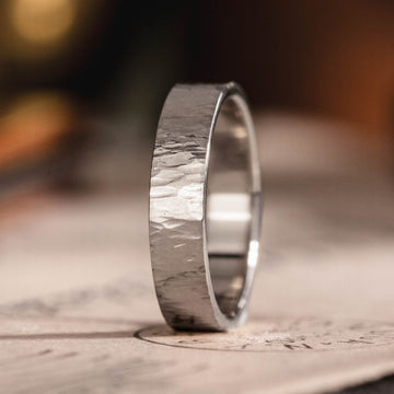 :: Shown in 4mm Wide | White Gold