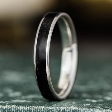 ::Shown in 4mm Wide | Silver