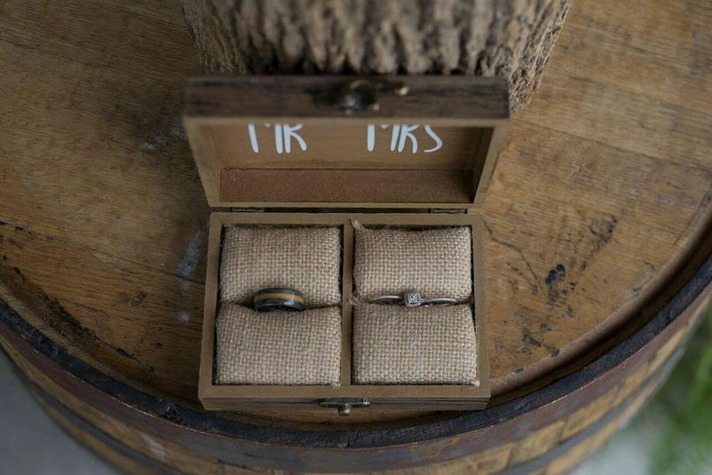 wedding ring box for couple's wedding ring set