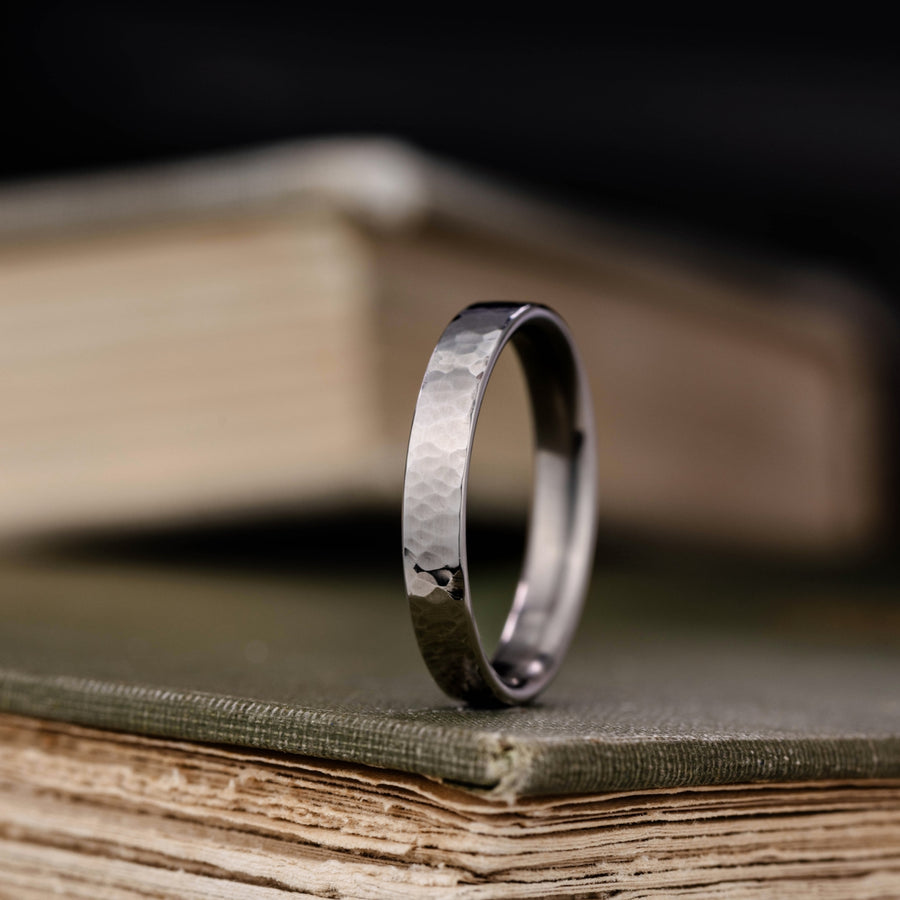 :: Shown in 4mm Wide | Titanium