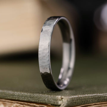:: Shown in 4mm Wide | Titanium