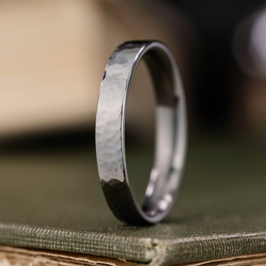 :: Shown in 4mm Wide | Titanium