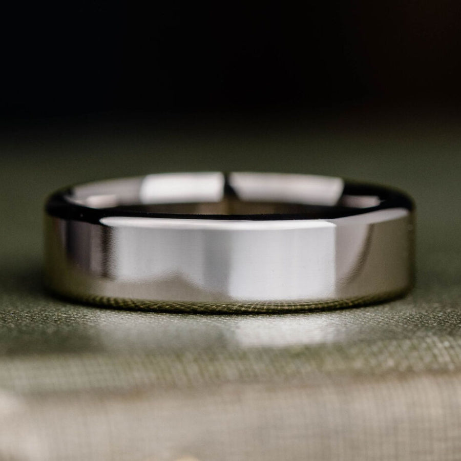 ::Shown in 6mm Wide | White Gold