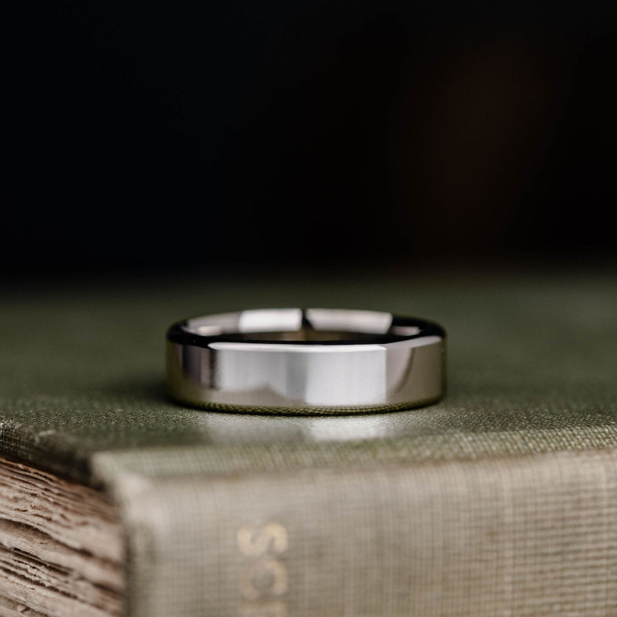 ::Shown in 6mm Wide | White Gold