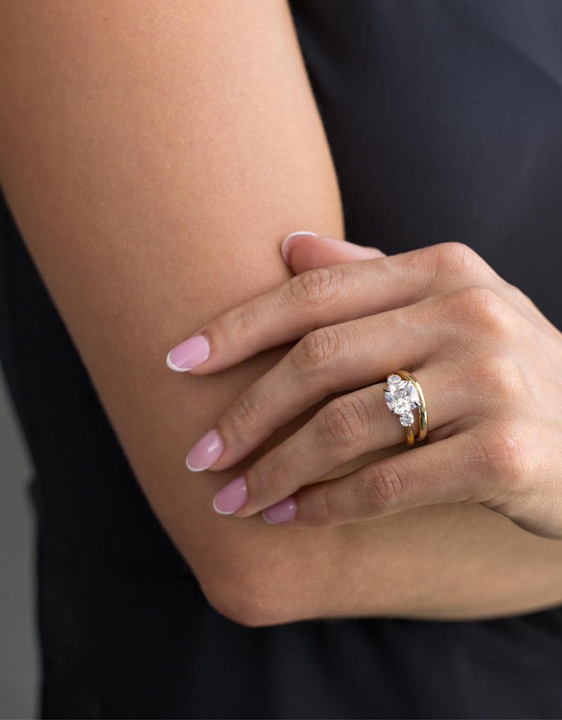 Classic Solid Gold Contour Band