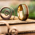 Mens-gold-wedding-band-guitar-string-green-imperial-diopside-rifle-stock-wood-rustic-and-main