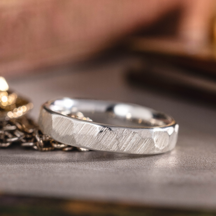 :: Shown in 4mm Wide | Silver