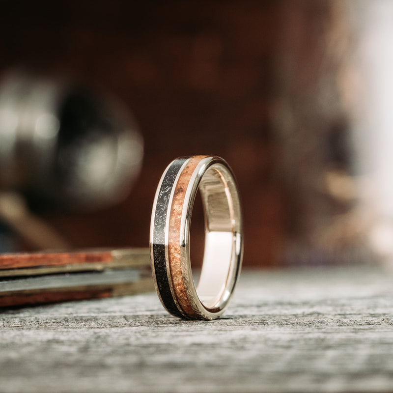 The Equinox | Men's Gold Wedding Band with Meteorite Dust & Fossilized Amber