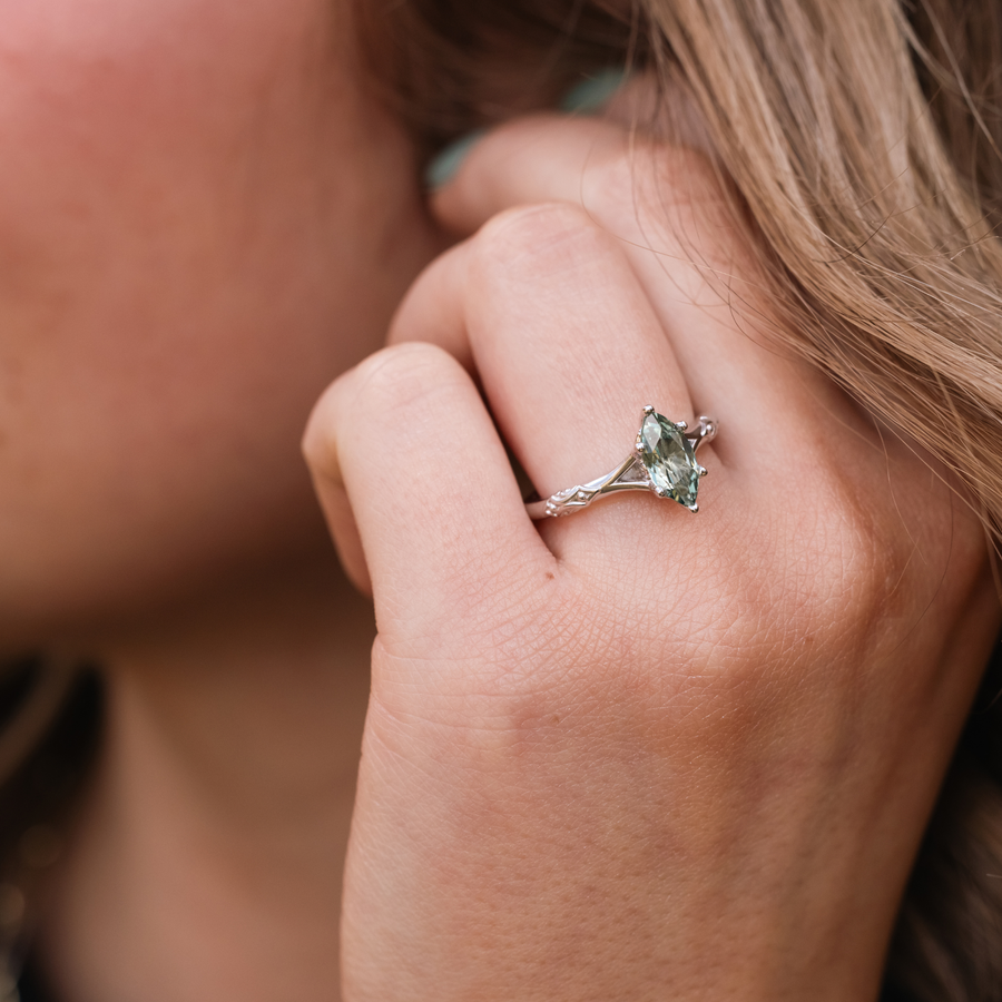 amdir-engagement-ring-marquise-green-sapphire_6