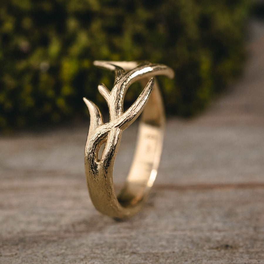 antler-inspired-mens-wedding-band-the-glade-rustic-and-main