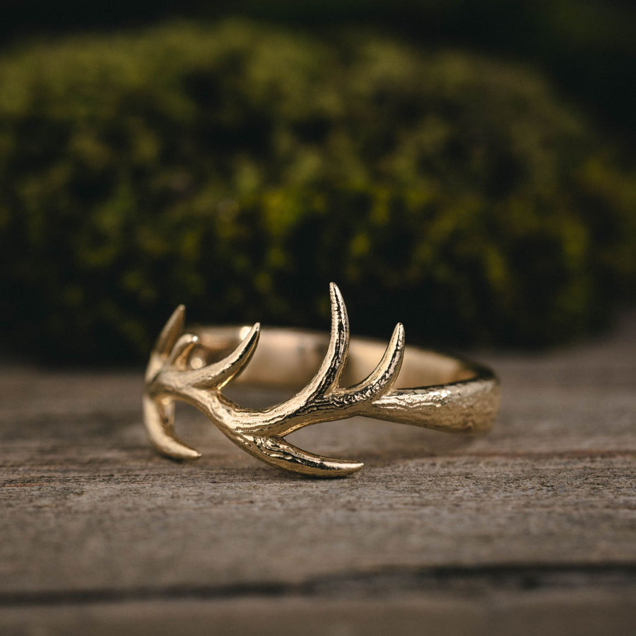 antler-inspired-mens-wedding-band-the-glade-rustic-and-main