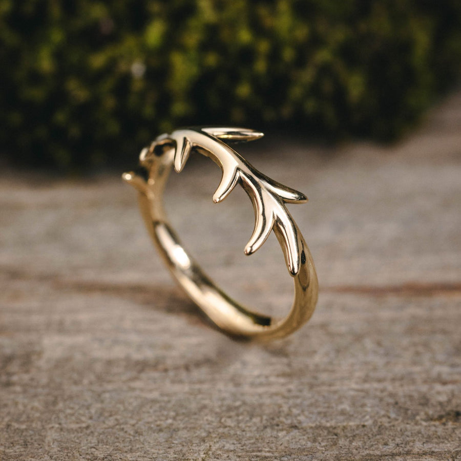 antler-inspired-womens-wedding-band-the-meadow-rustic-and-main