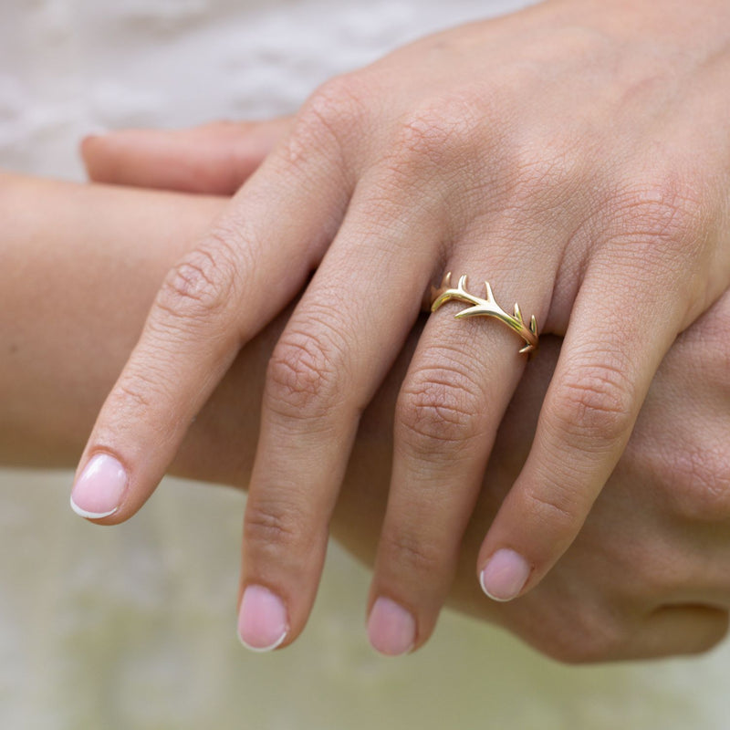 antler-inspired-womens-wedding-band-the-meadow-rustic-and-main