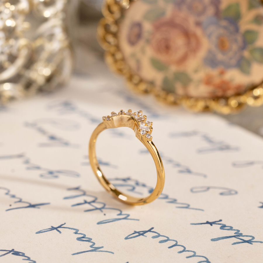 art-deco-inspired-crown-shaped-contour-band-round-baguette-diamond-accents-the-solene-rustic-and-main