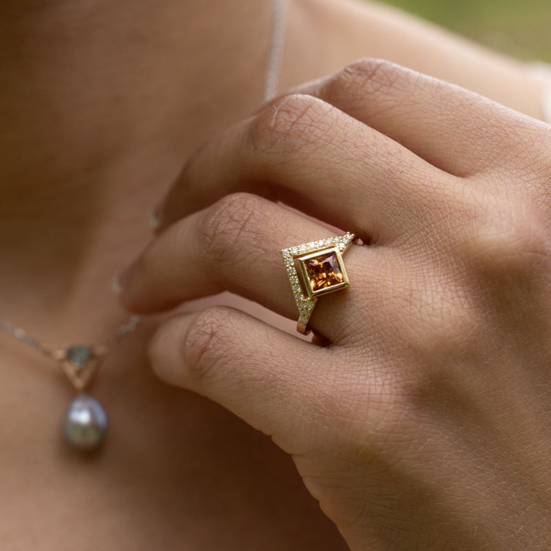art-deco-princess-cut-padparadscha-pink-orange-sapphire-diamond-orientation-bezel-set-geometric-diamond-accent-the-eileen-rustic-and-main