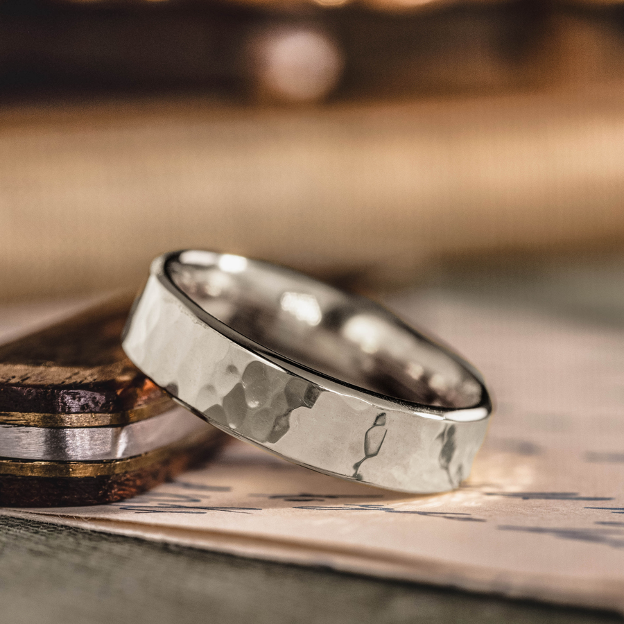 :: Shown in 4mm Wide | White Gold