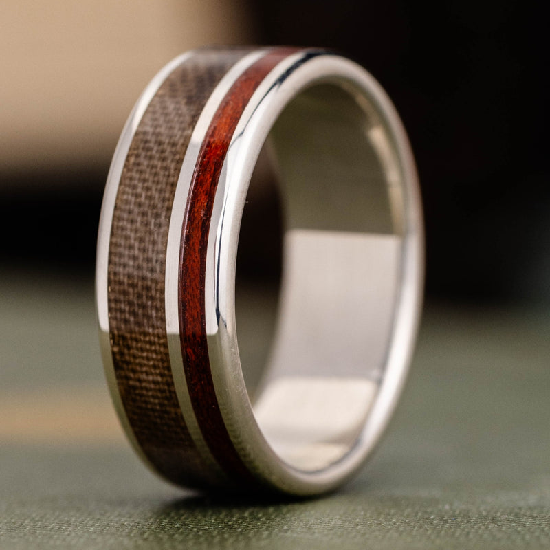 (In-Stock) The Leatherneck in Silver | Men's Silver Wedding Band with Marine Desert MARPAT Uniform & Bloodwood Inlays - Size 11 | 8mm