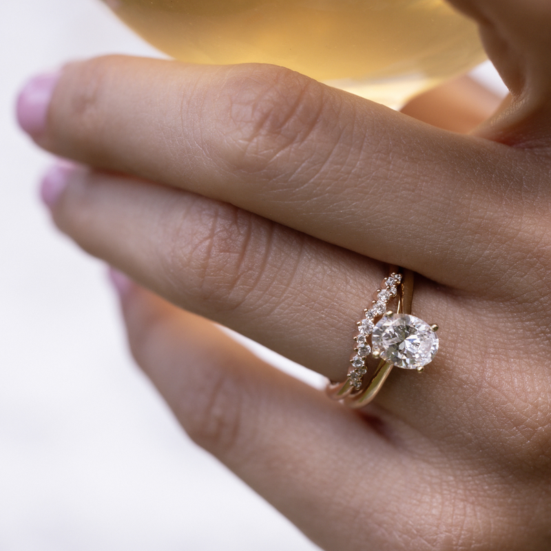 Oval Diamond and Curved Diamond Bridal Set