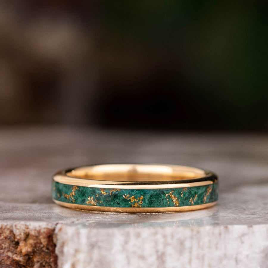 malachite-womens-solid-gold-malachite-ring-with-gold-flakes