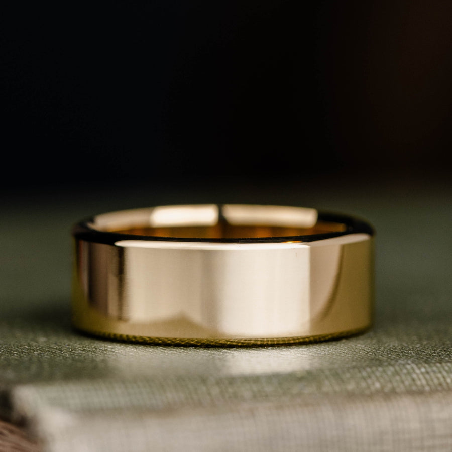 ::Shown in 10k Yellow Gold | 8mm Wide