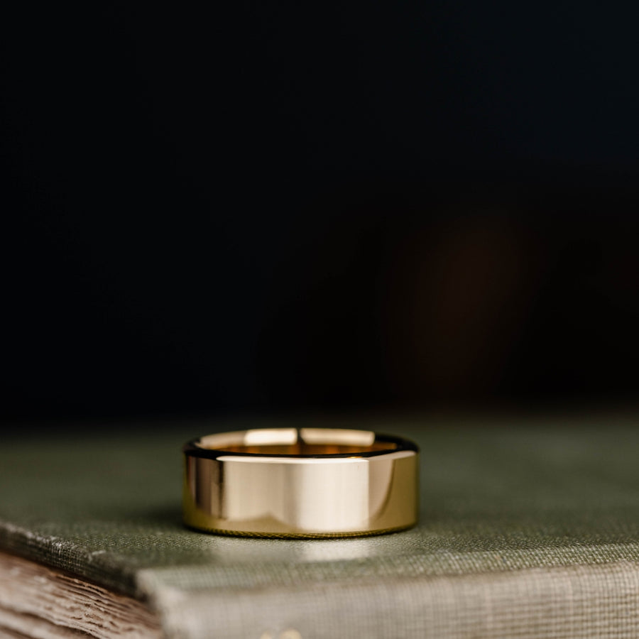 ::Shown in 10k Yellow Gold | 8mm Wide