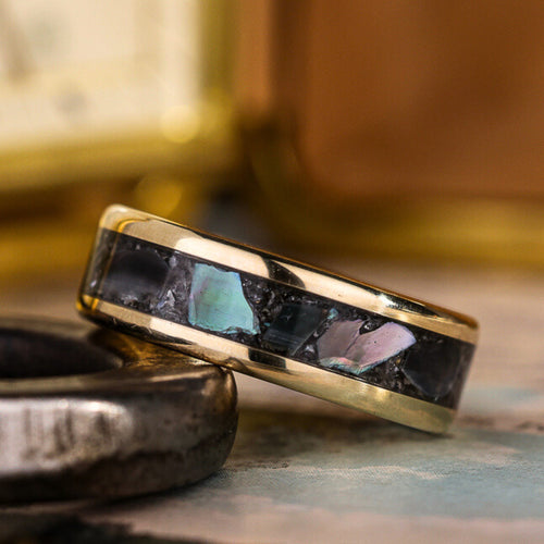 The Dark Tide | Men's Gold Wedding Band with Black Mother of Pearl