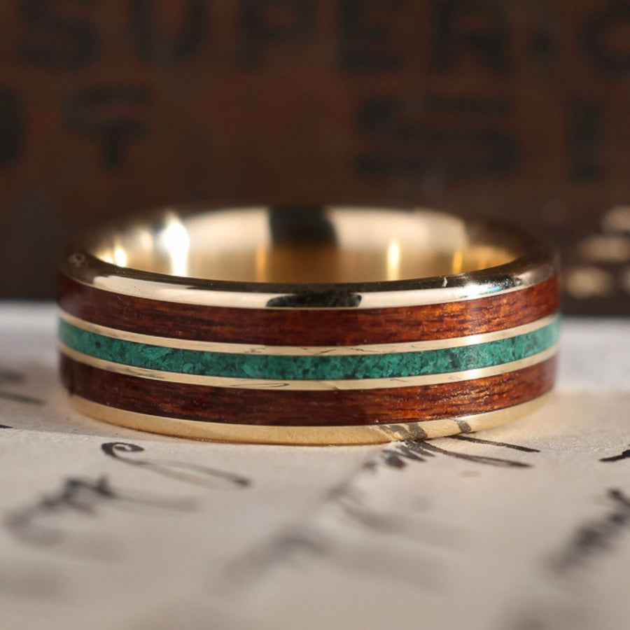 :: Shown in 14k yellow gold | 7mm Wide