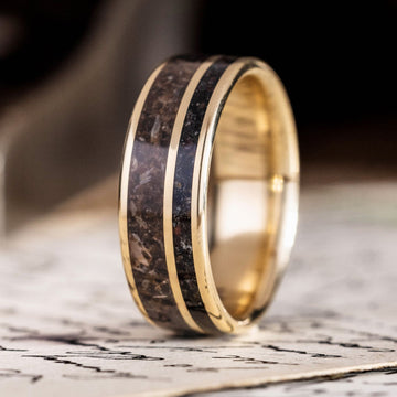 :: Shown in 10k Yellow Gold | 8mm Wide