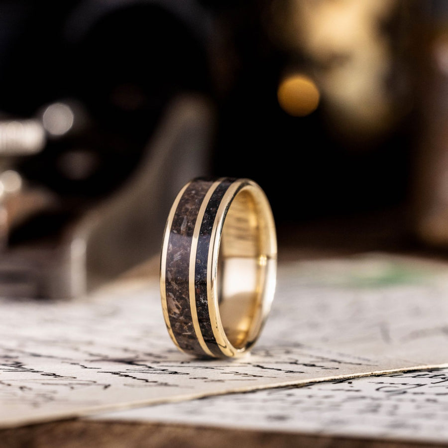 :: Shown in 10k Yellow Gold | 8mm Wide