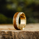 :: Shown in 18k Yellow Gold | 8mm Wide