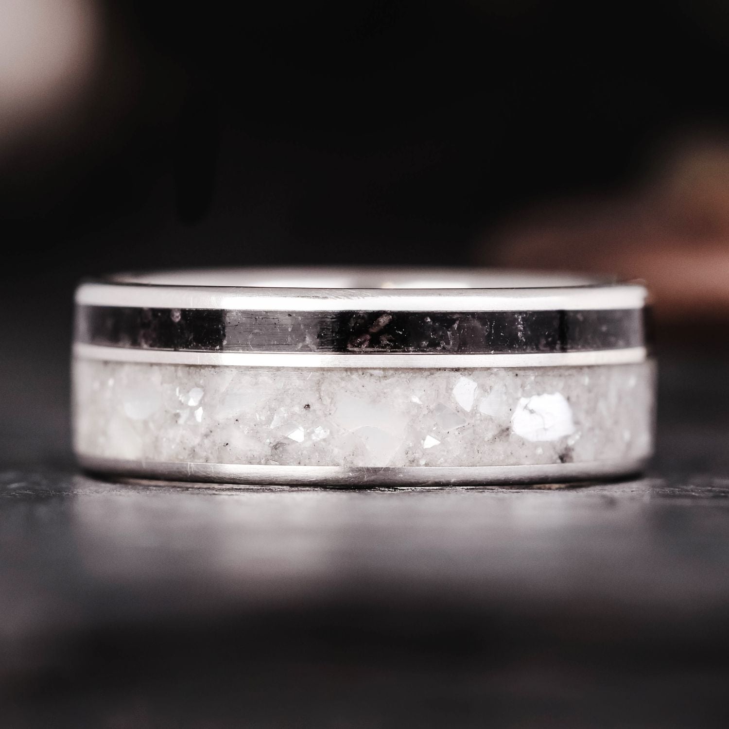 The Cove |Men's Silver Wedding Band - Size 11 | 8mm Obsidian
