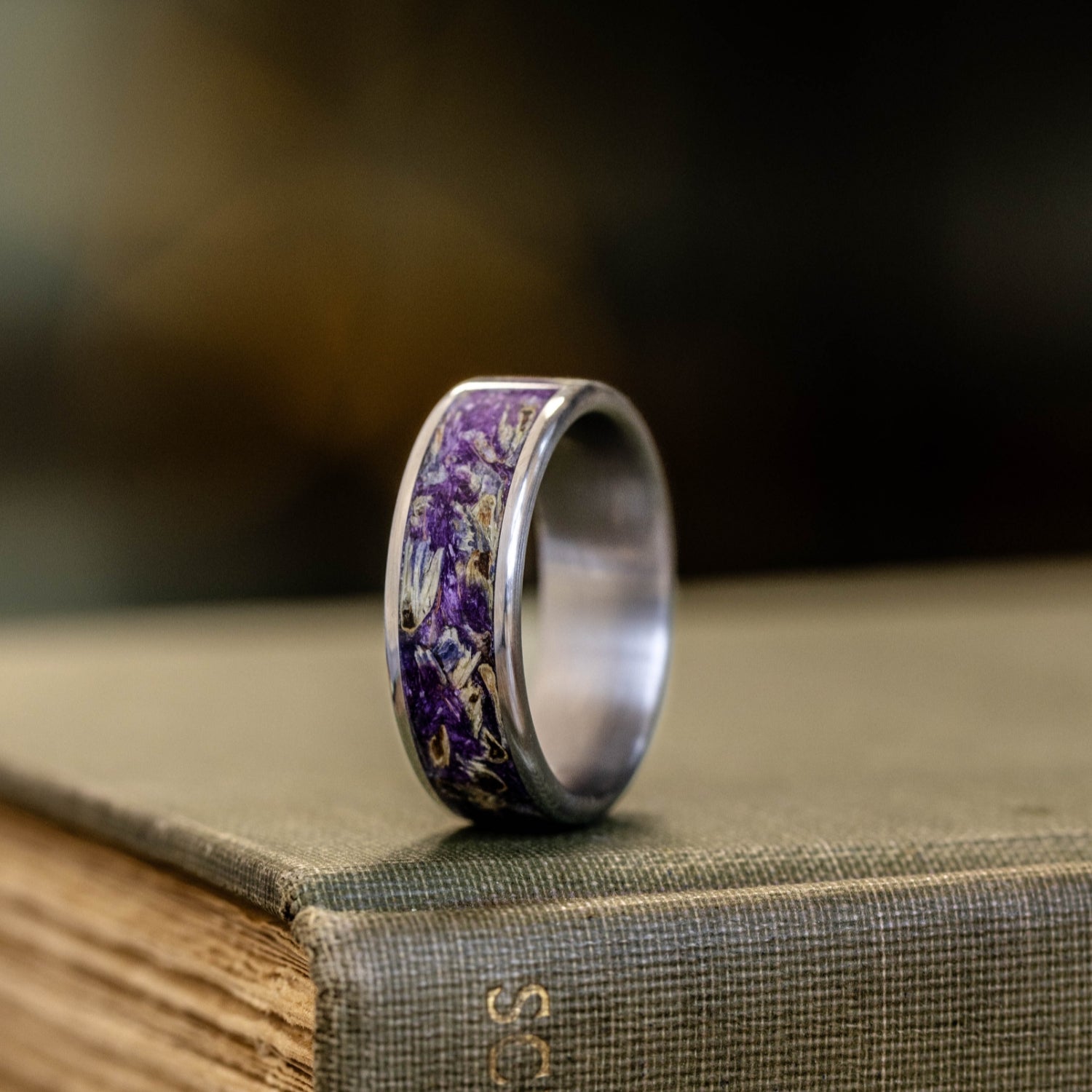 Lace Texture Wedding Ring — Inchoo Bijoux