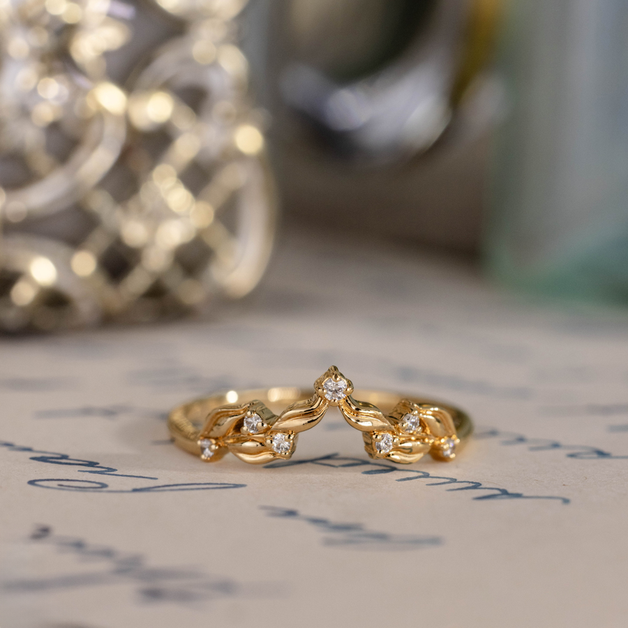 nature-inspired-diamond-contour-wedding-band-the-ivy-rustic-and-main