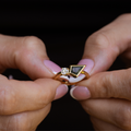 everdeen-gold-kite-moss-agate-ring-on-hand-video