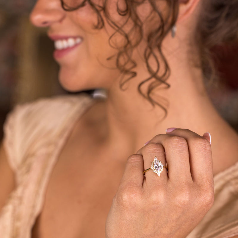 the-eliza-vintage-inspired-oval-diamond-ring-starburst-halo