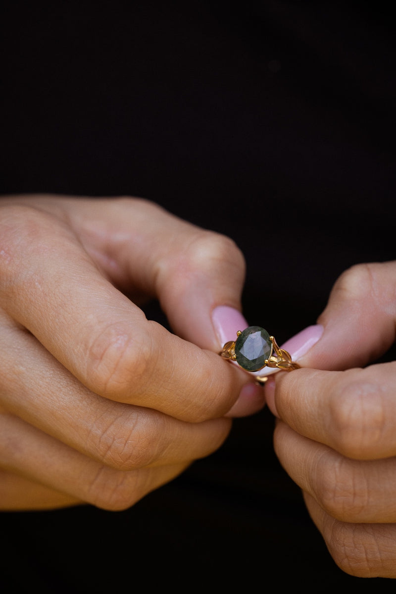 Moss Agate — <em>a garden shaped by nature</em>