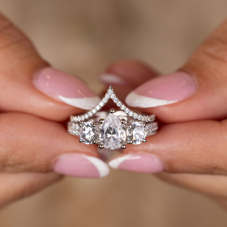 The Elenor & Vesper | Three-Stone Pear-Cut Diamond & V-Shaped Contour Bridal Set