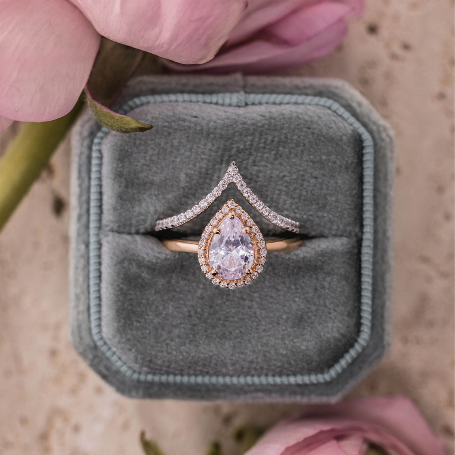 rustic-and-main-the-hope-vesper-pear-diamond-v-shaped-pave-bridal-set