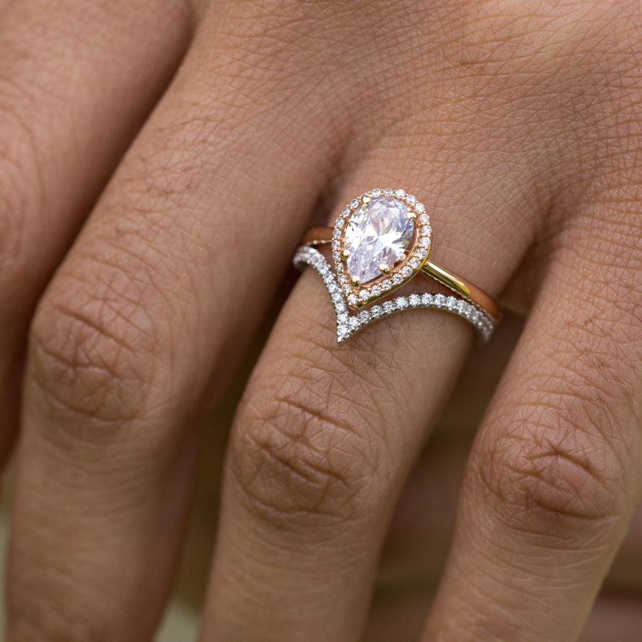 rustic-and-main-the-hope-vesper-pear-diamond-v-shaped-pave-bridal-set