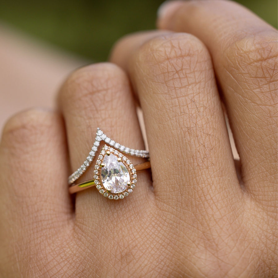 rustic-and-main-the-hope-vesper-pear-diamond-v-shaped-pave-bridal-set