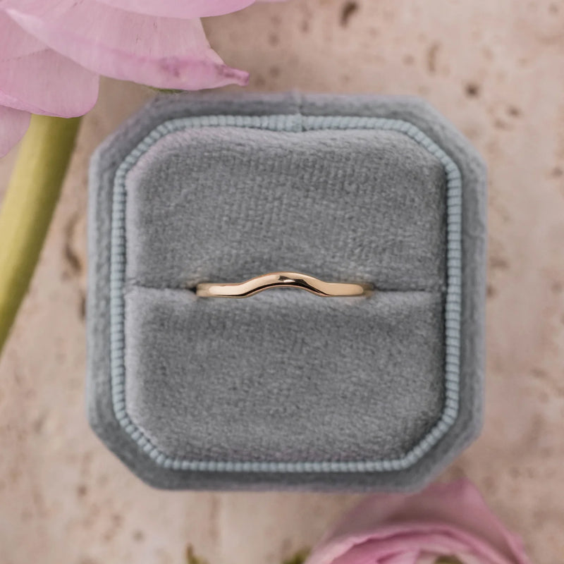 Solid Recycled Gold Contour Band