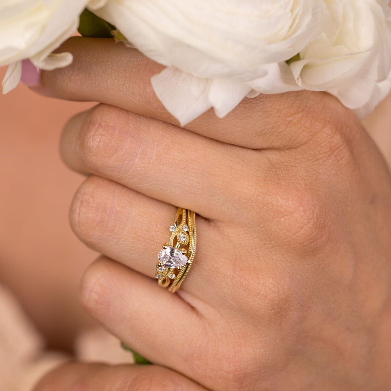 solid-gold-contour-band-miligrain-accents-the-alouette-rustic-and-main