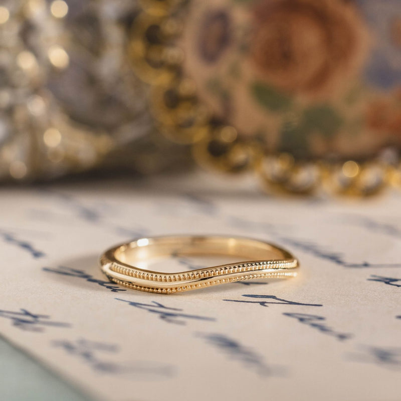solid-gold-contour-band-miligrain-accents-the-alouette-rustic-and-main