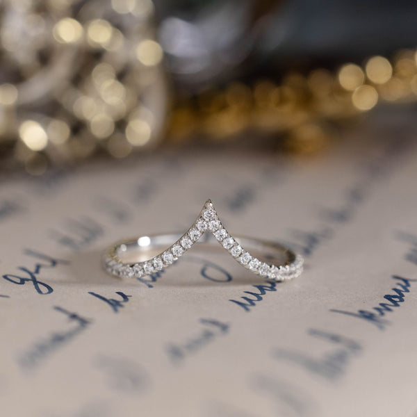 tapered-v-shaped-diamond-pave-contour-wedding-band-the-vesper-rustic-and-main